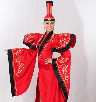 “ТОП МОДЕЛЬ”-д нэр дэвшигчдийн товчхон яриа